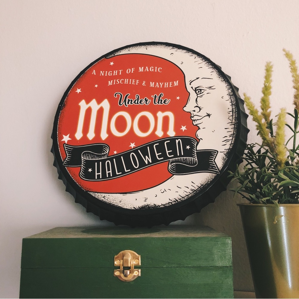 Ashland Halloween Vintage Looking Bottlecap Shape Moon Hanging Wall Decor
